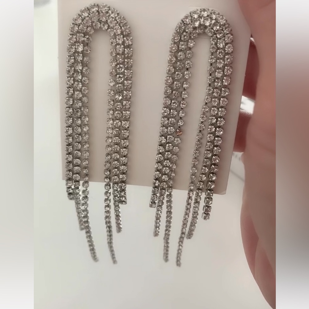 DIAMANTÉ WATERFALL DROP EARRING - Picture 4 of 4